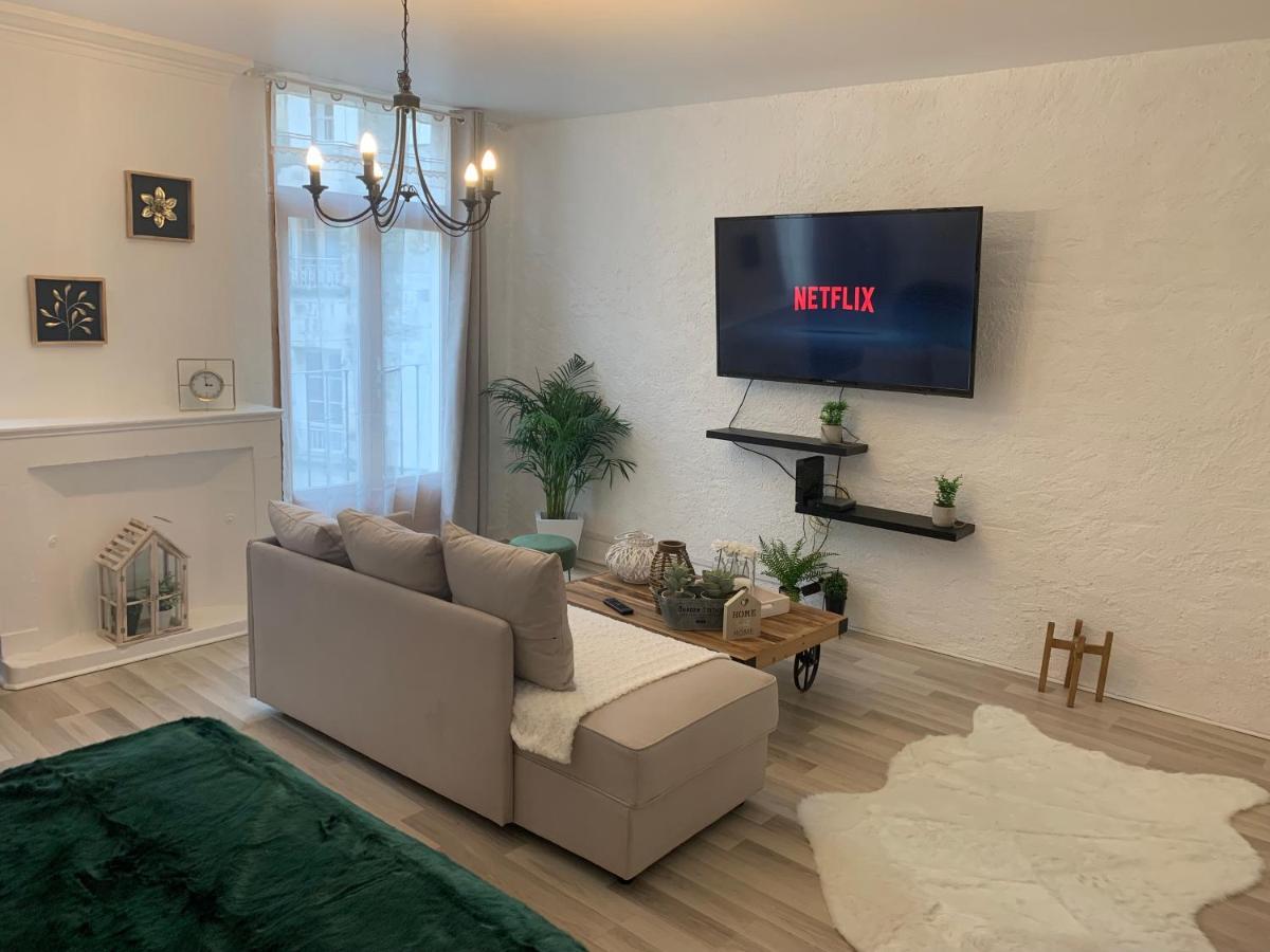 Apartment Le & Peace Centre Historique, En Face Du Musee Du Pilori, A 2mn A Pied De L'hyper Centre Et Proche Toutes Commodites, Wifi-netflix